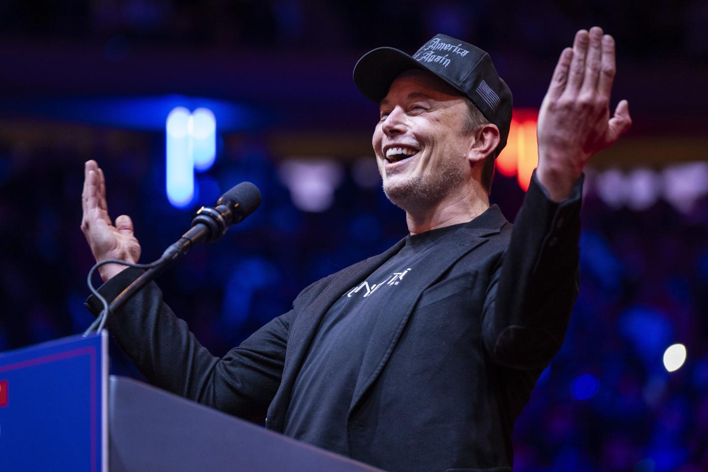 Elon Musk speaks at a Donald Trump campaign rally