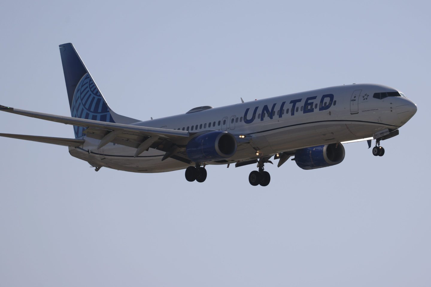 But only members of United's loyalty program will get the Starling Wi-Fi service free.