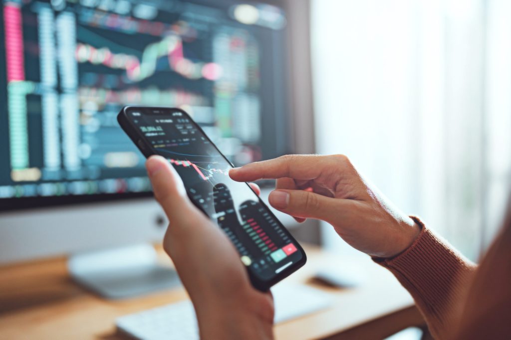 Study shows financial mindfulness can help you make the right money ...