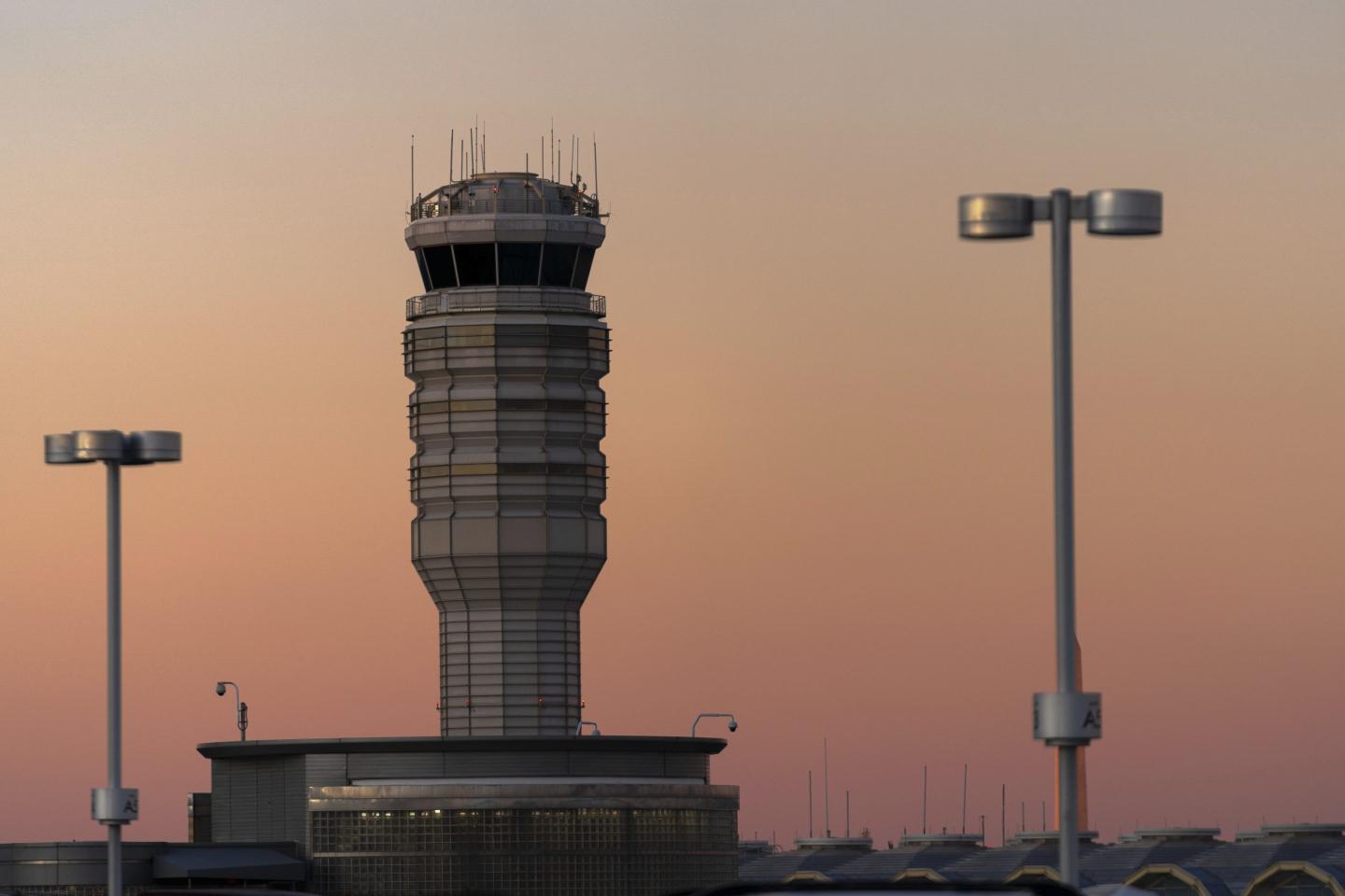 American Airlines plane calls off landing in D.C. to avoid jet taking off in latest airport incident