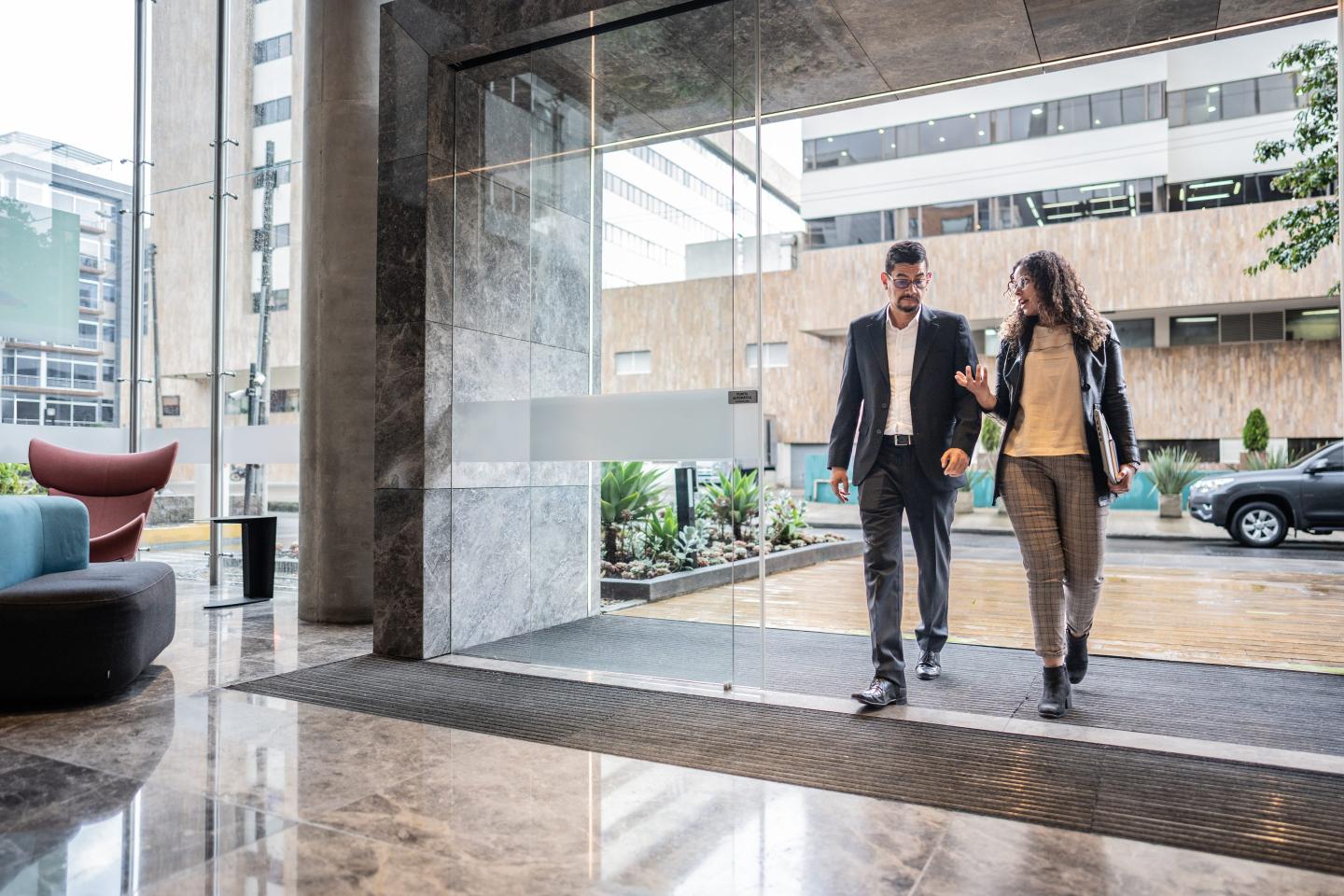 Asking employees to come back to the office like the old days is the same as trying to ‘jam the toothpaste back in the tube,’ workforce expert says