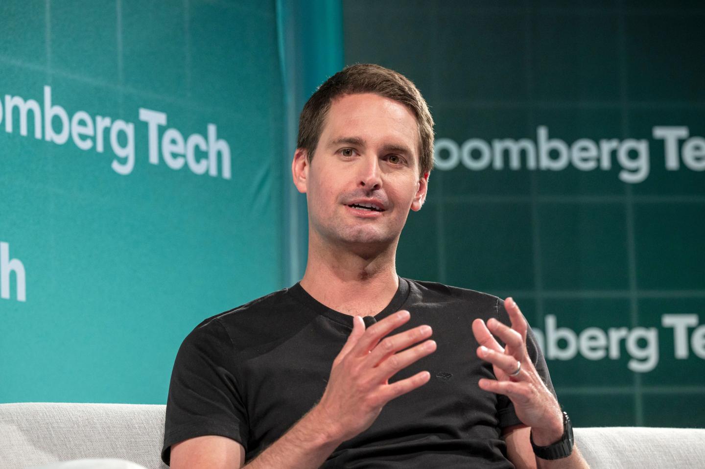 Snap CEO Evan Spiegel mocks Mark Zuckerberg on LinkedIn, says he’s ‘VP Product’ at Meta because of all the features Facebook and Instagram have replicated from his app