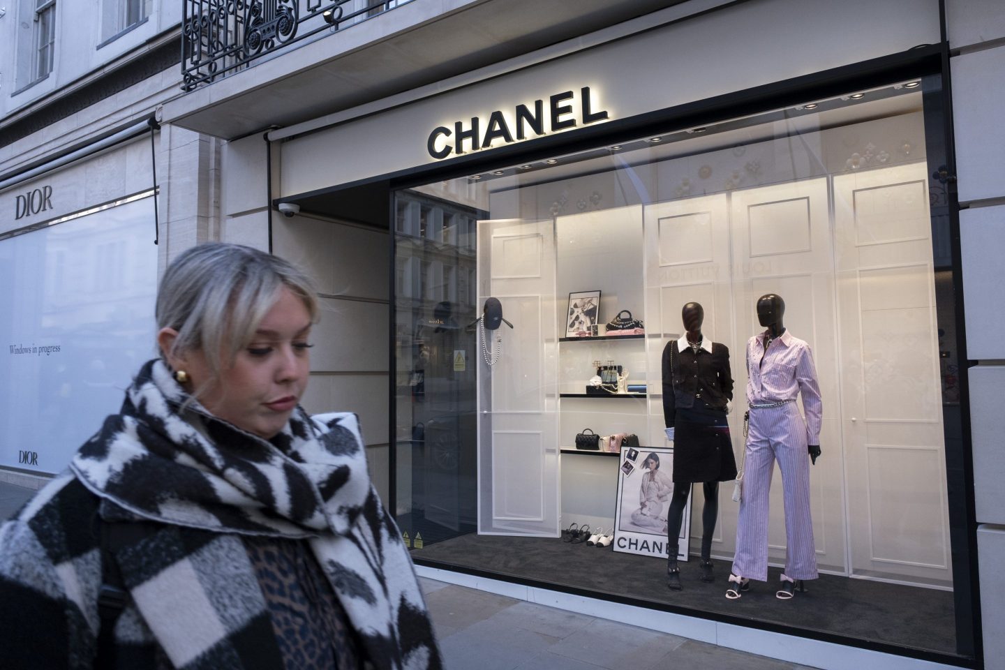 High-income spenders haven't been this influential in America's economy in over three decades.