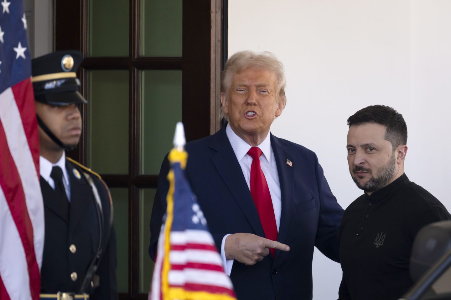 Trump points his finger at Zelensky after greeting him