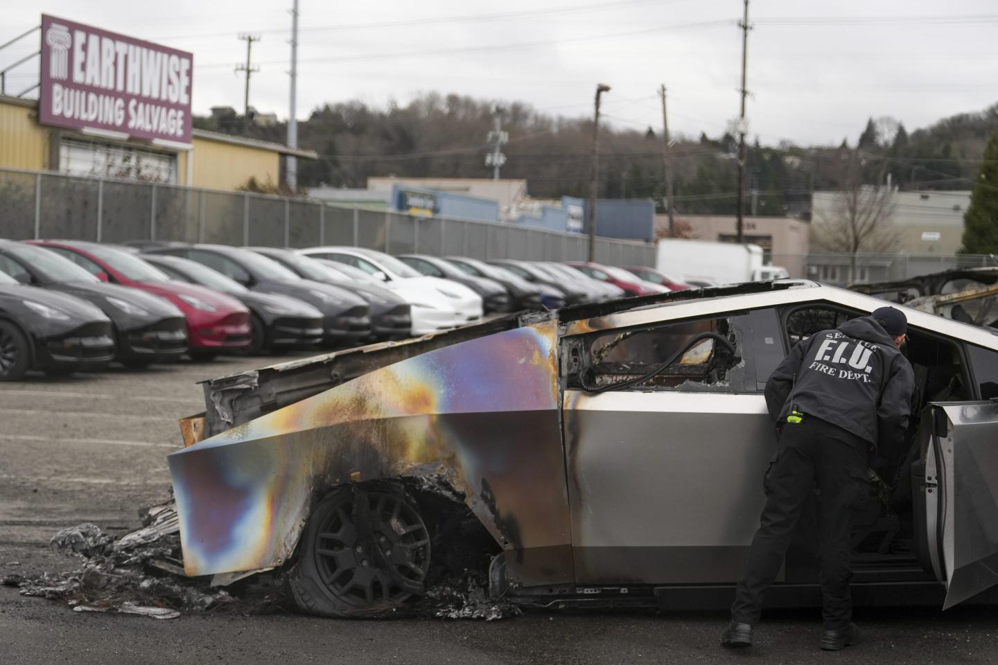 Tesla owners turn to ‘I bought this before we knew Elon was crazy’ bumper stickers to avoid spike in vehicle torchings