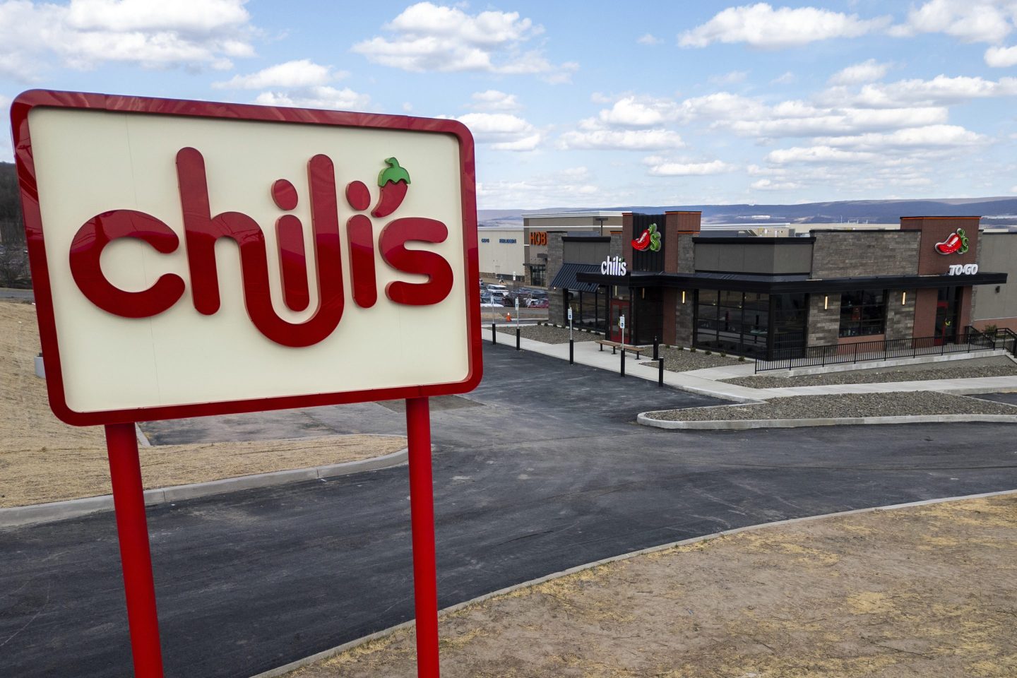 The Chili's sign across from the restaurant in Scranton Pennsylvania