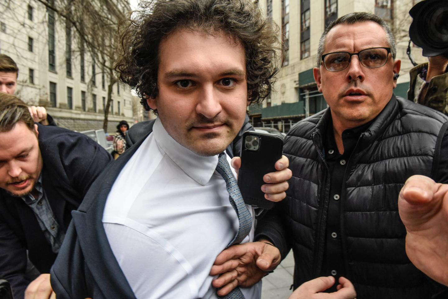 Sam Bankman-Fried parts ways with ‘Diddy’ as feds transfer crypto con man from Brooklyn prison to Oklahoma