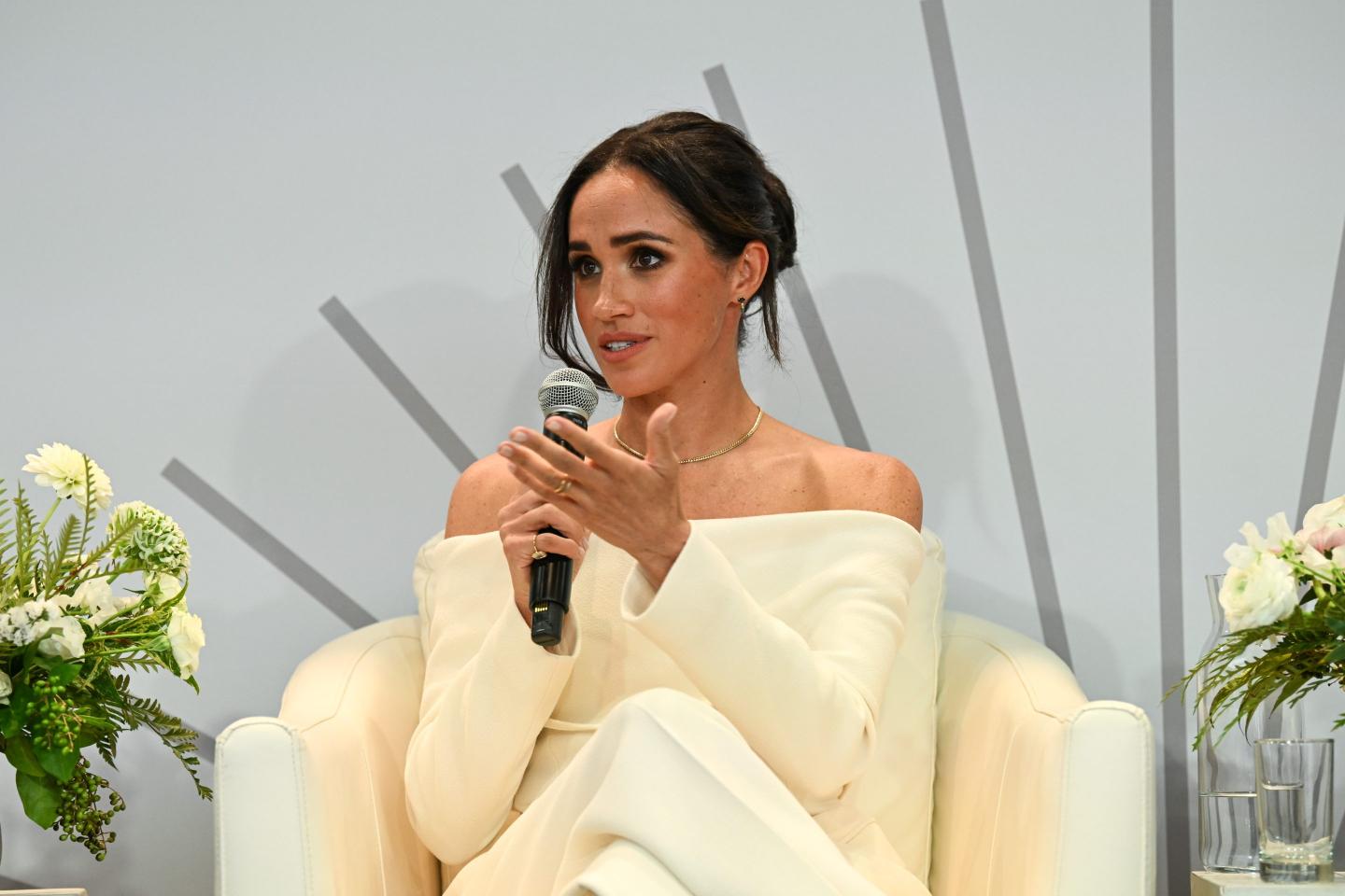 Like Meghan Markle, 80% of women take their husband’s surname after marriage. But experts warn it’s a big gamble