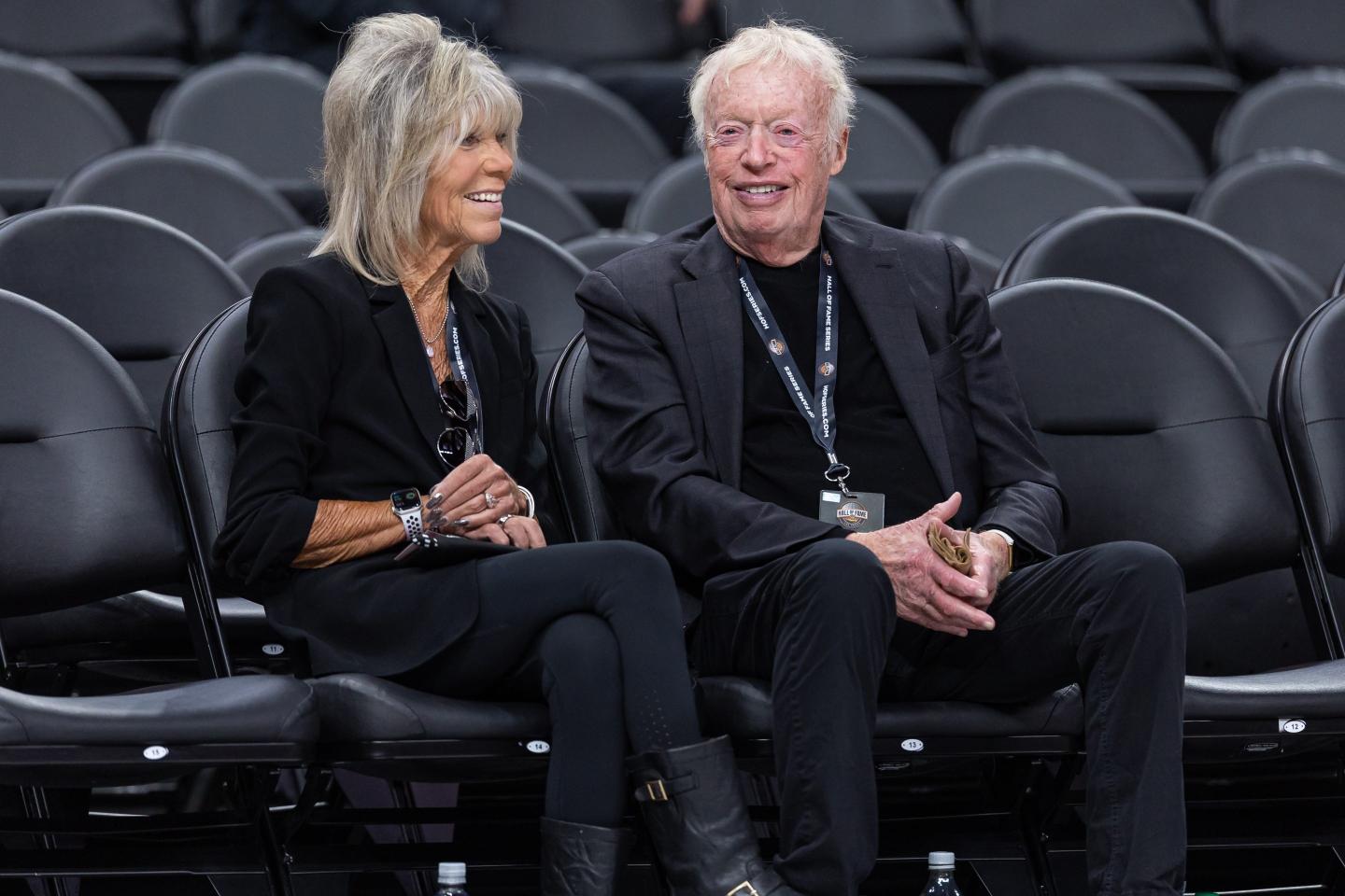 Nike’s founder, a Walmart heiress, and the owner of the Dallas Cowboys are among the billionaires bankrolling March Madness Sweet 16 schools