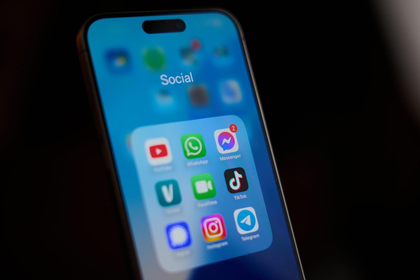 Utah becomes the first state to pass legislation requiring app stores to verify ages