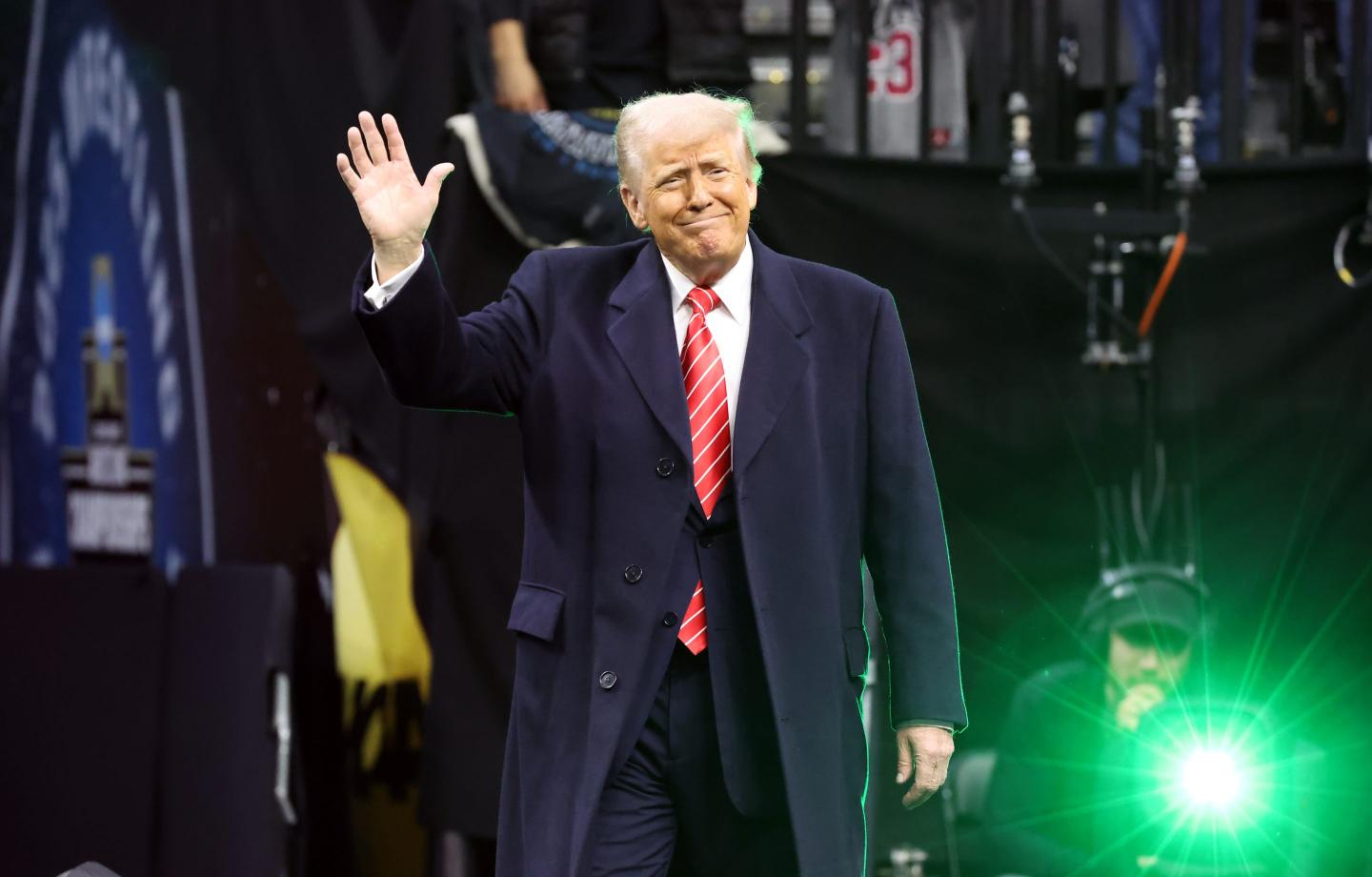 Trump to strip legal status from 532,000 migrants living in U.S.