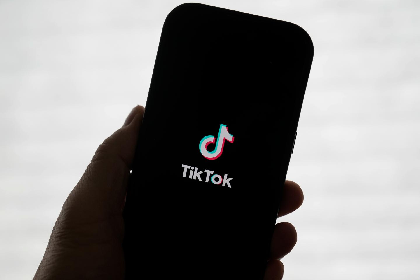 Amazon is reportedly joining a long list of potential suitors to buy TikTok with last-minute bid