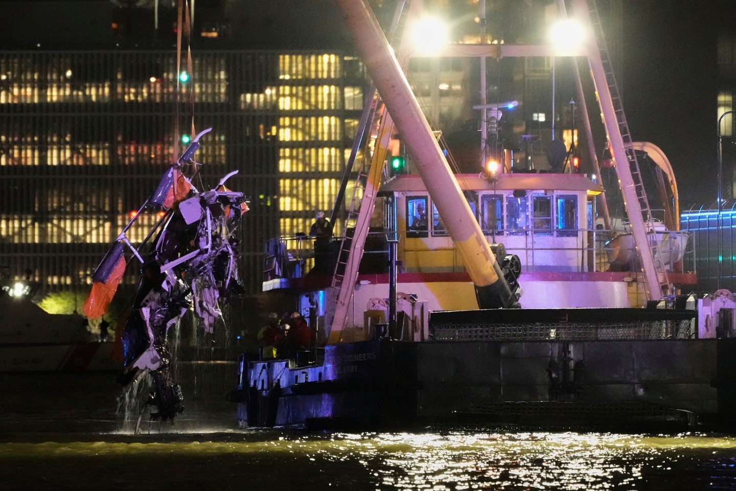 New York Helicopter had some difficulties before one of its sightseeing choppers plummeted into the Hudson River this week, killing all six people aboard.