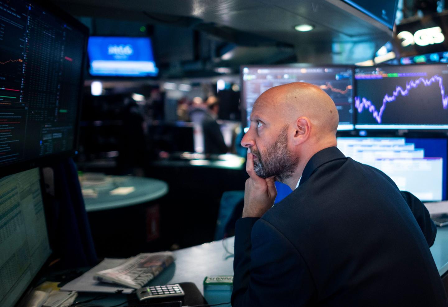 Threat to U.S. exceptionalism spurs rush for emerging local bonds