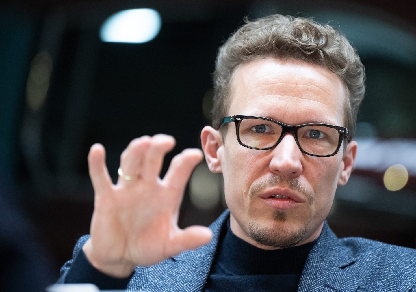 The now former head of the van division of Mercedes-Benz, Mathias Geisen, speaks to journalists in 2022.