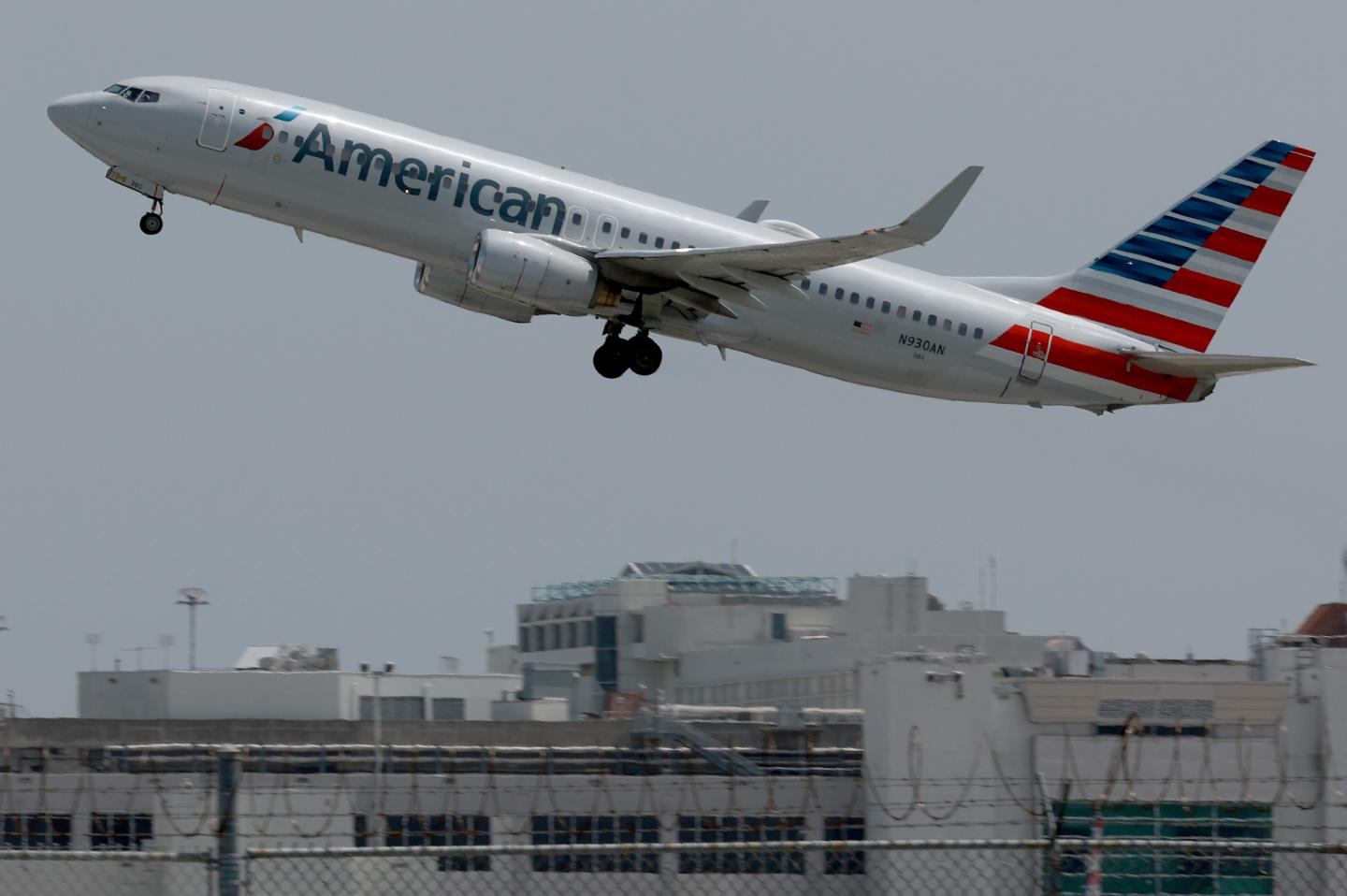 American Airlines will make Wi-Fi free on most flights