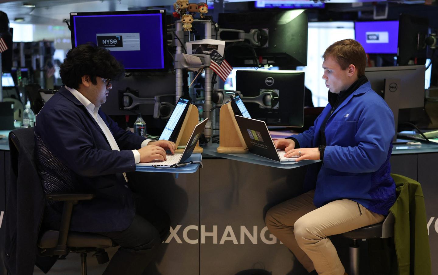‘So wrong’ stock forecasters struggle to see through trade chaos