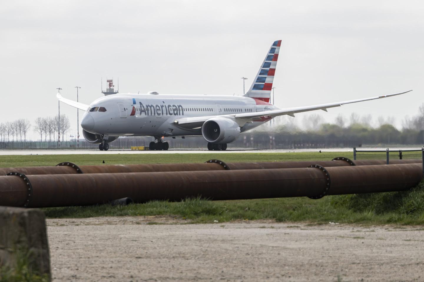 American Airlines plane