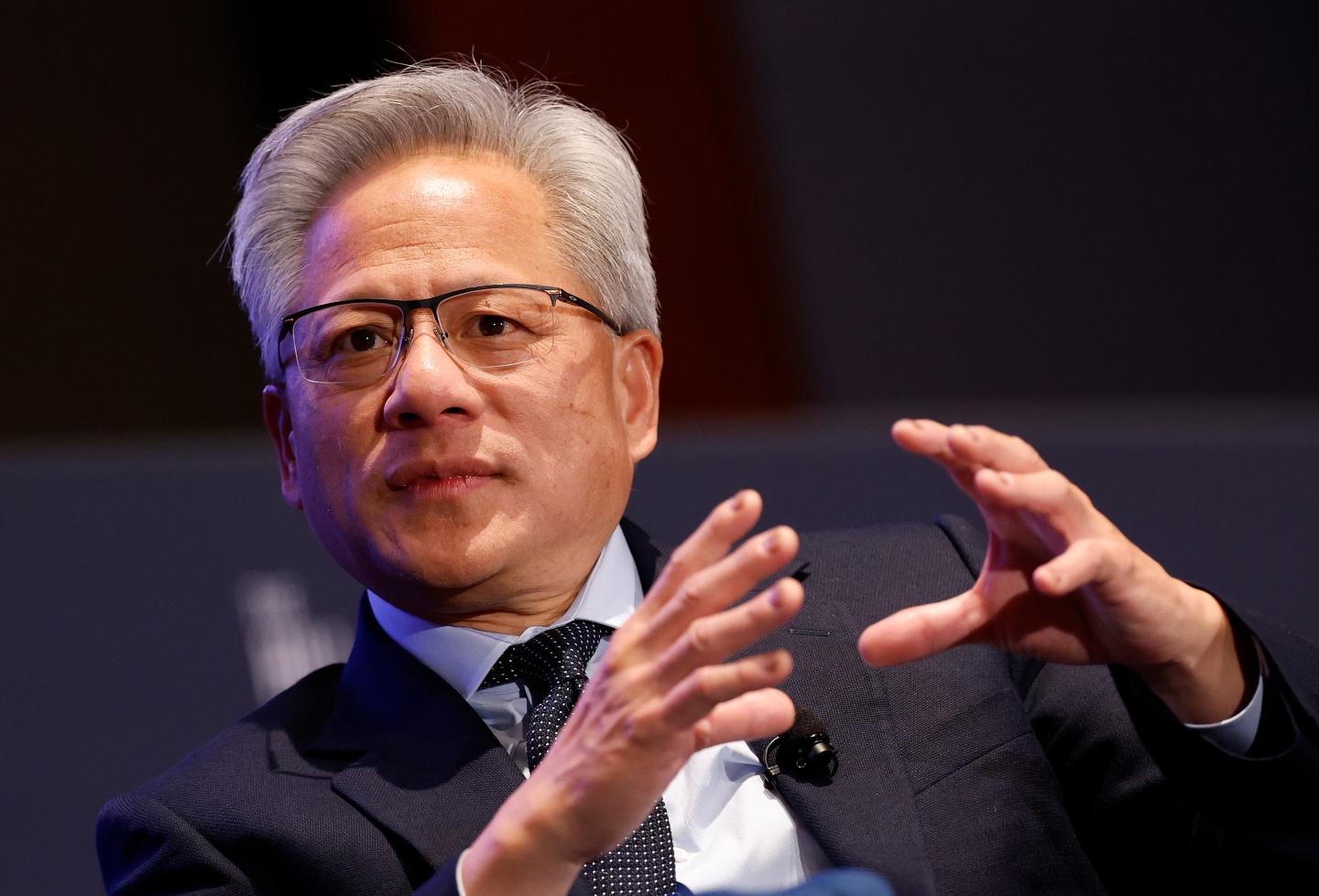 Nvidia CEO urges Trump to change rules for AI chip exports