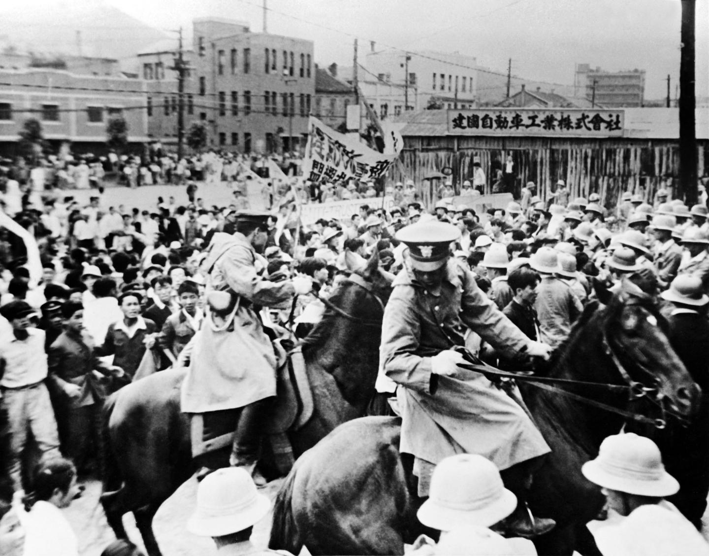Fortune Archives: Korea: The U.S. gets to work