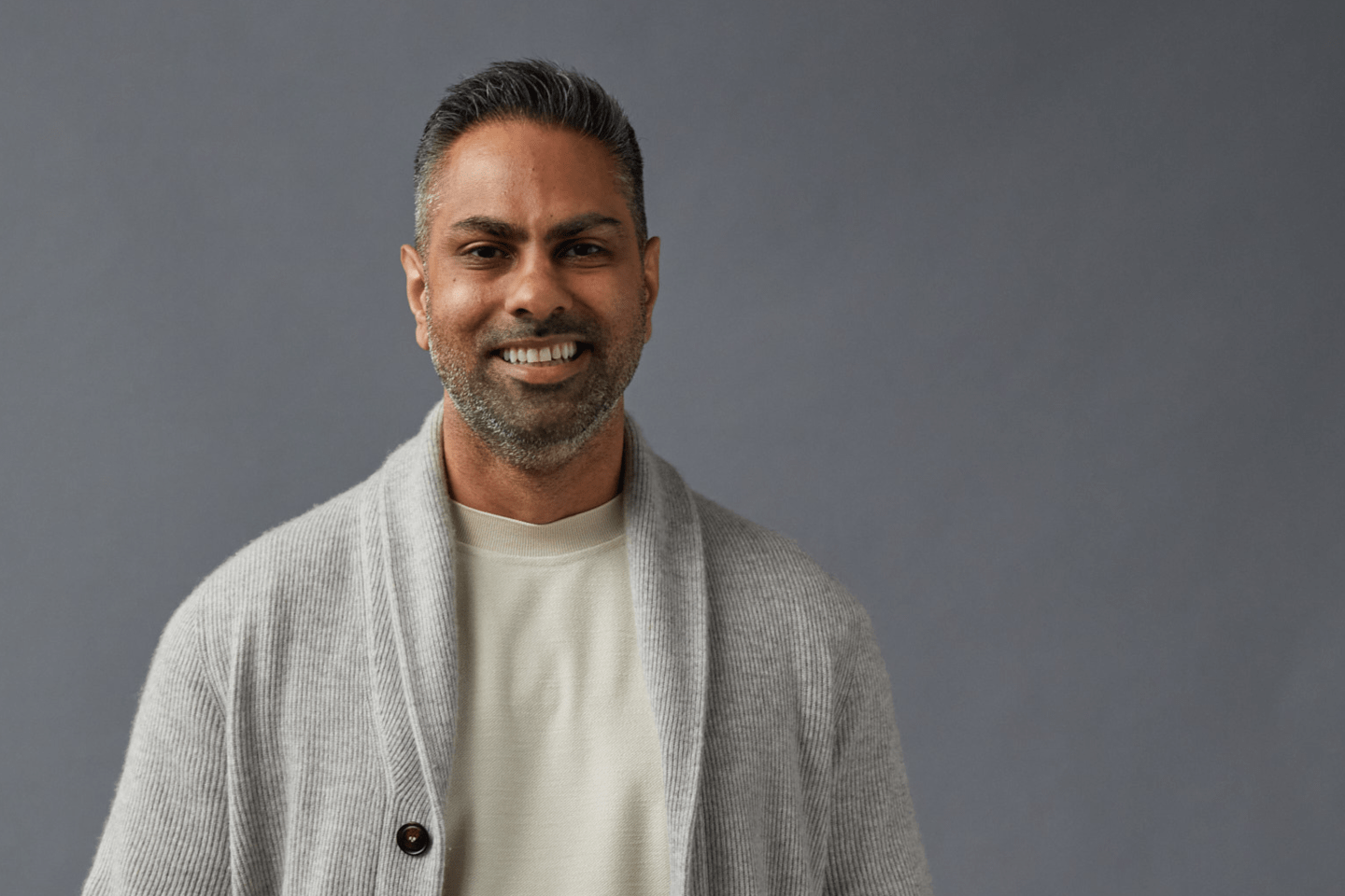Self-made millionaire and Netflix’s finance guru Ramit Sethi reveals the financial red flags that are keeping you from getting rich