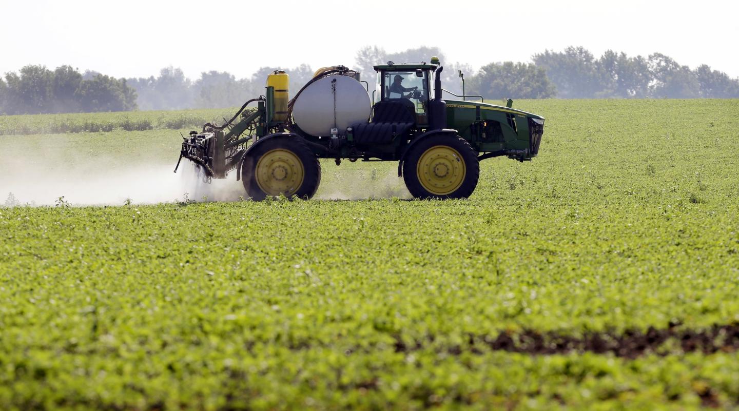 Georgia’s governor is shielding Roundup weed killer’s maker from cancer warning lawsuits