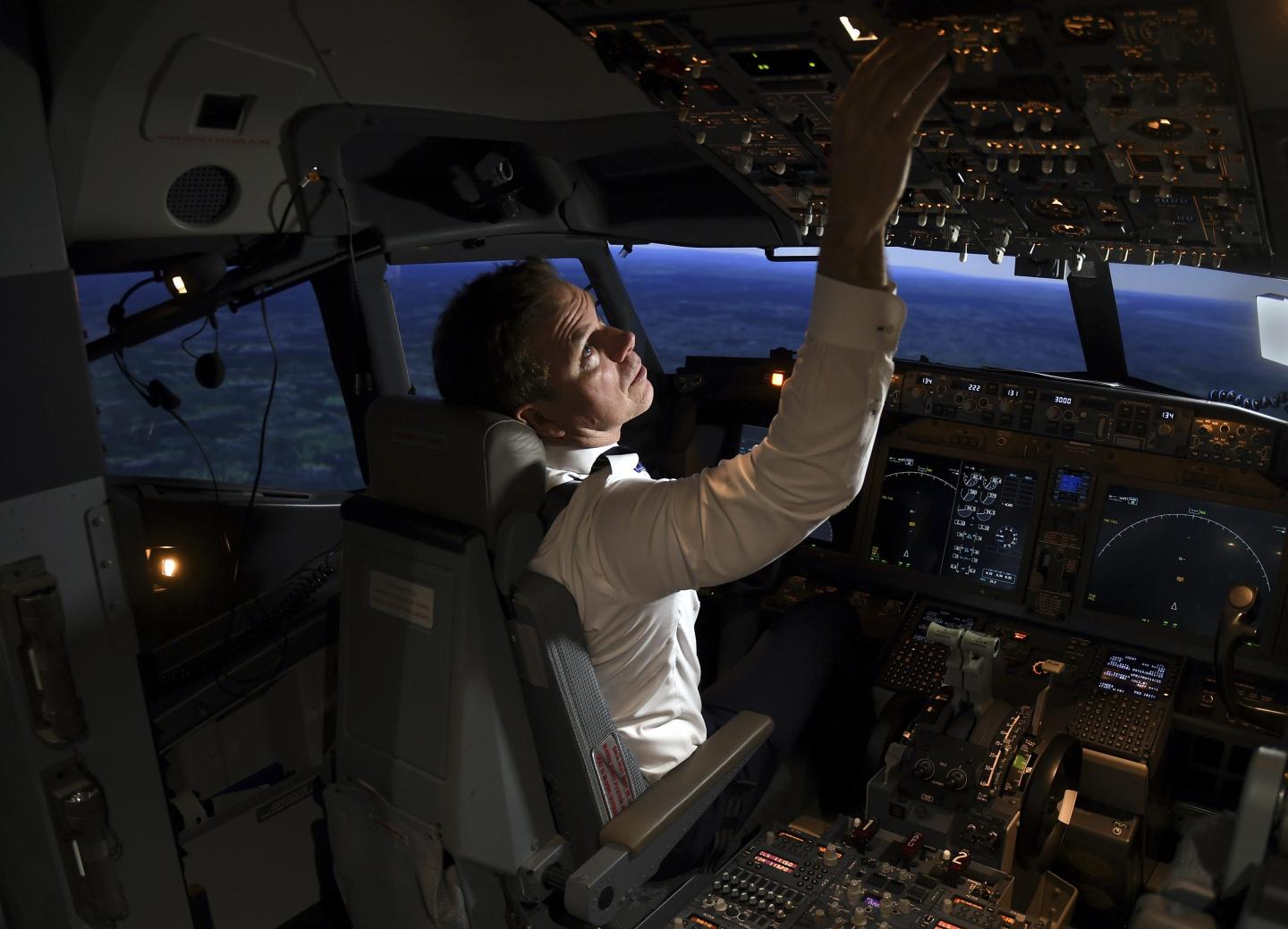 A pilot in a United Airlines simulator