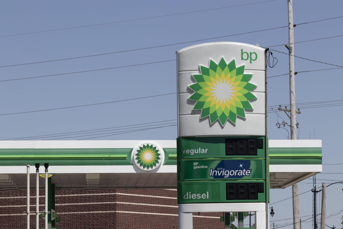 Shell is studying merits of BP deal as rival’s stock slumps