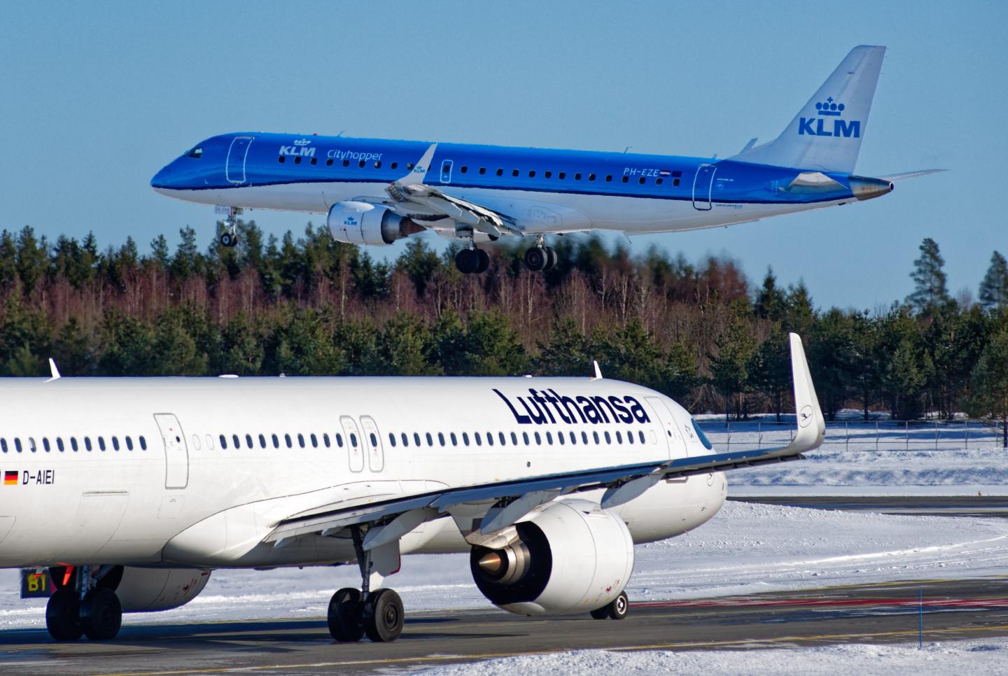 Delayed and cancelled flights have cost airlines €8.1 billion so far this year—now the EU is planning to cut compensation for passengers