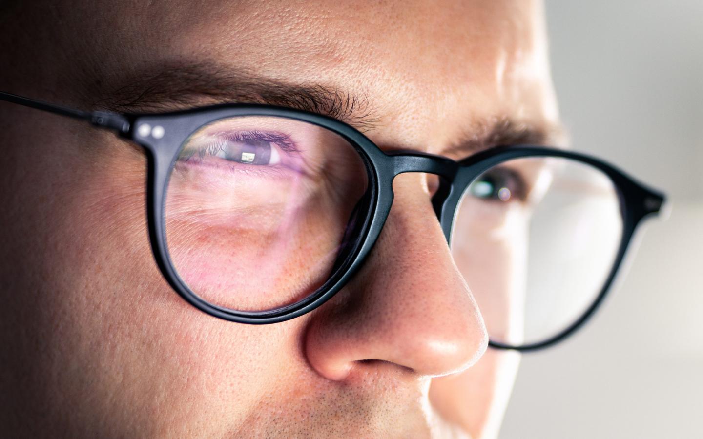 What happens to your brain when you work too many hours, according to new research