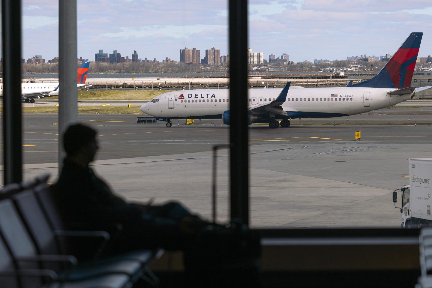 Delta drops ‘basic economy’ label in rework of fare categories