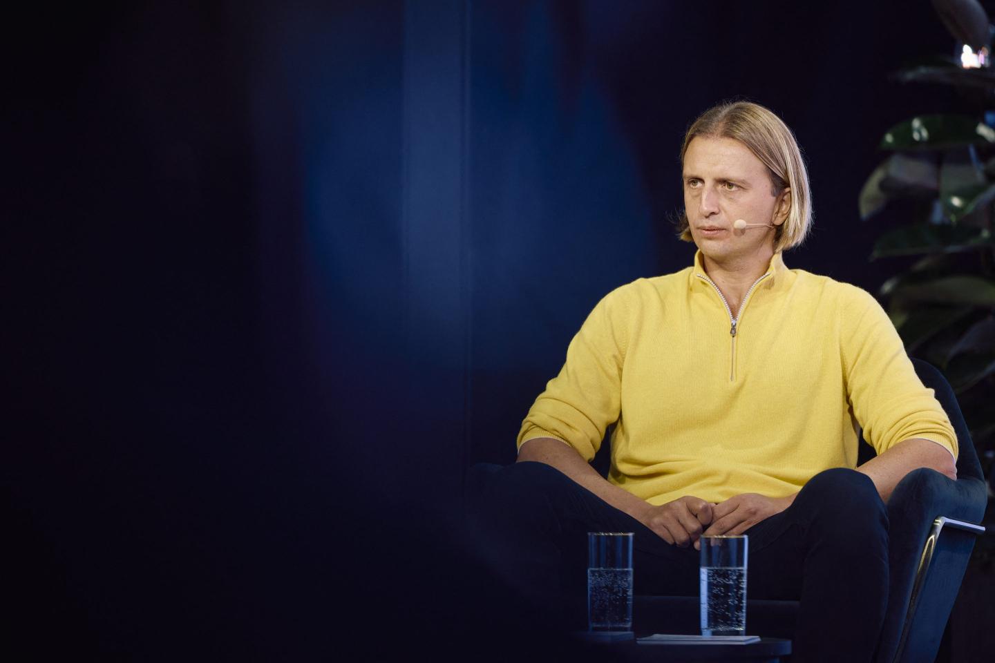 Revolut plans to invest €1 billion in France, apply for license