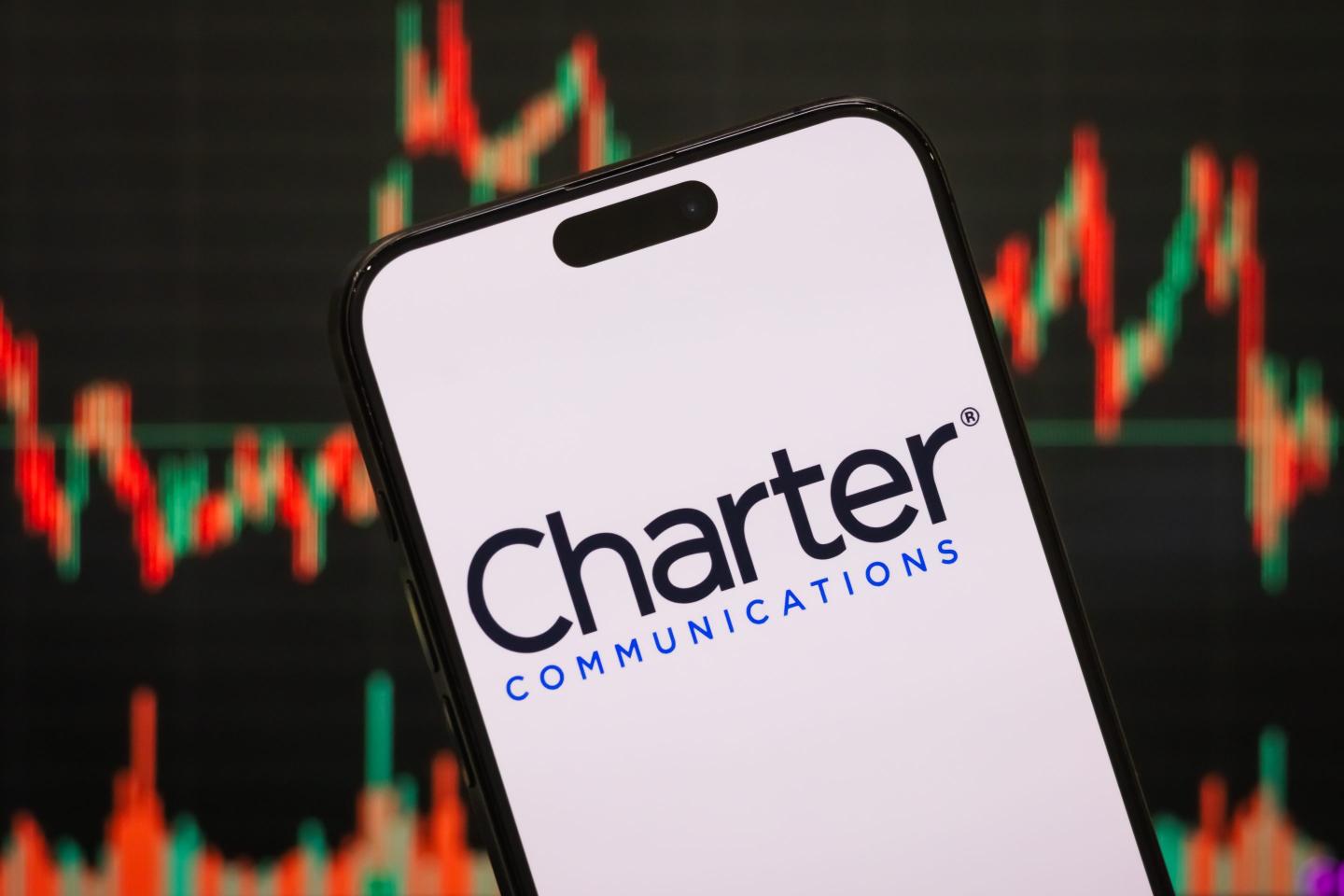 Charter agrees to combine with Cox in $34.5 billion cable deal