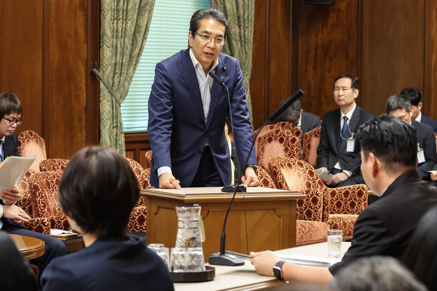 Agriculture minister Taku Eto later explained that he had exaggerated, incurring the wrath of his wife. "It's not like our family is living entirely off of rice gifted to us."