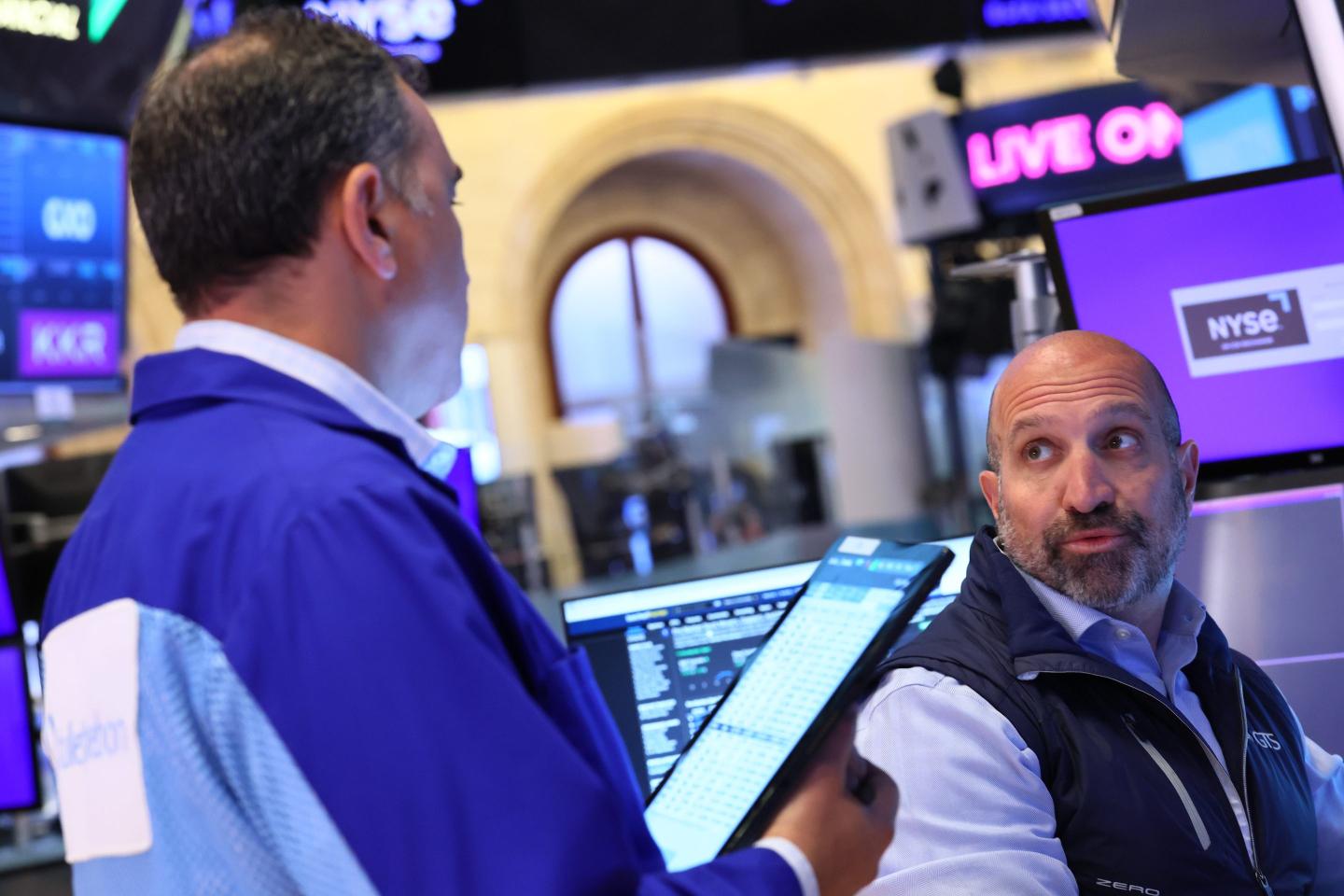 Stocks surge upward after Trump delays EU tariffs