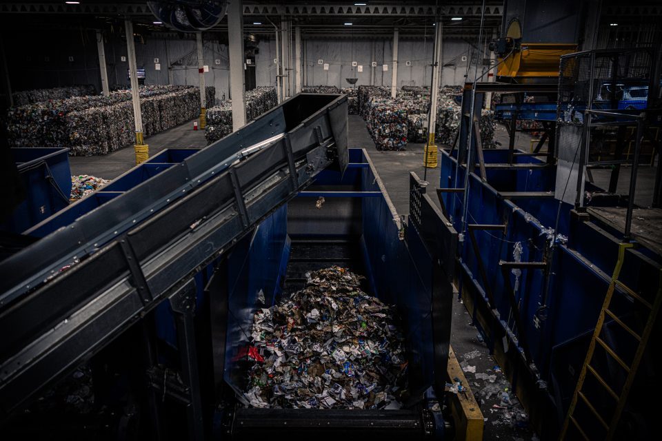 Will recycling ever be profitable? AMP Robotics is using AI to make it ...