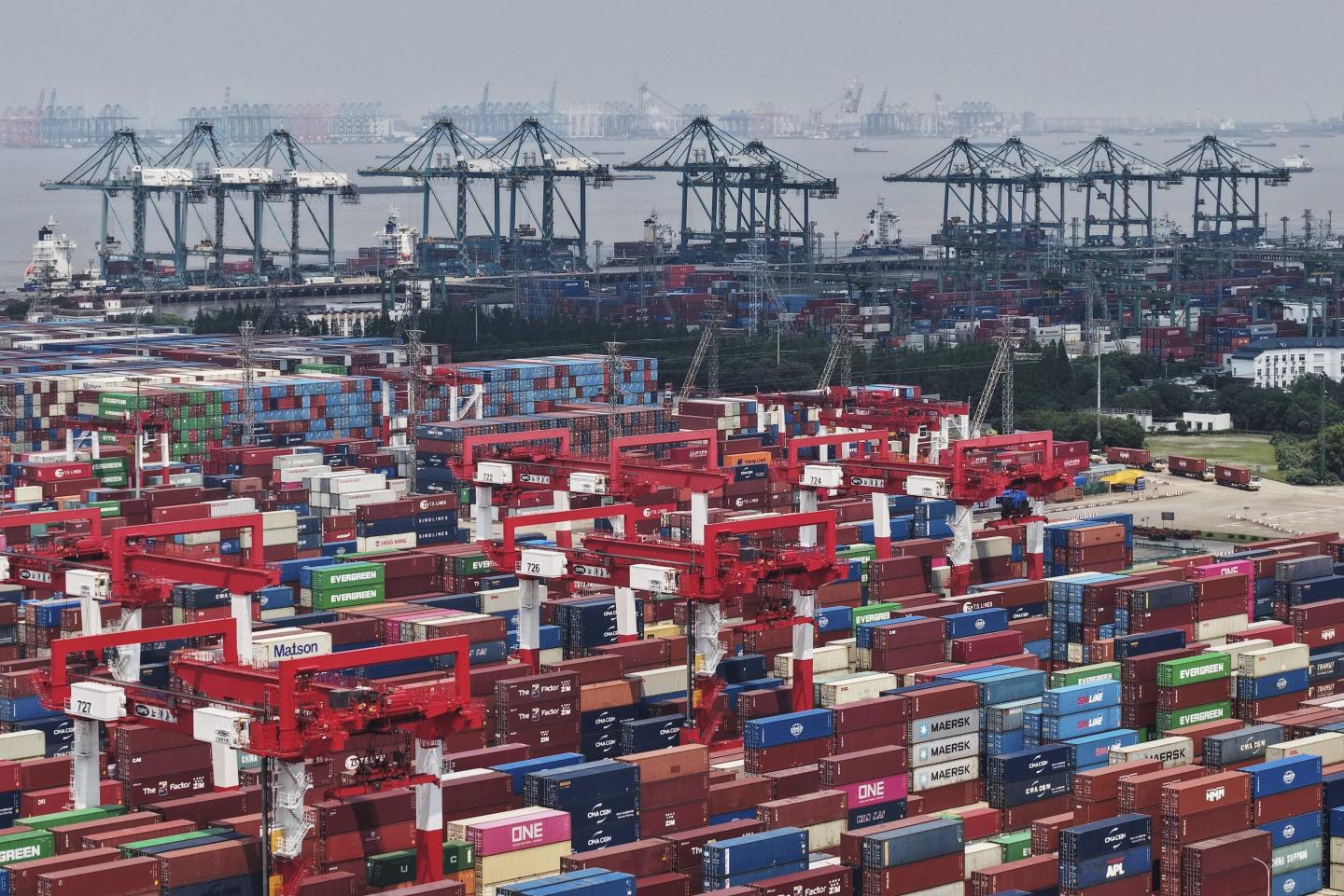 Trump says the U.S. and China have signed a trade deal but doesn’t offer any details