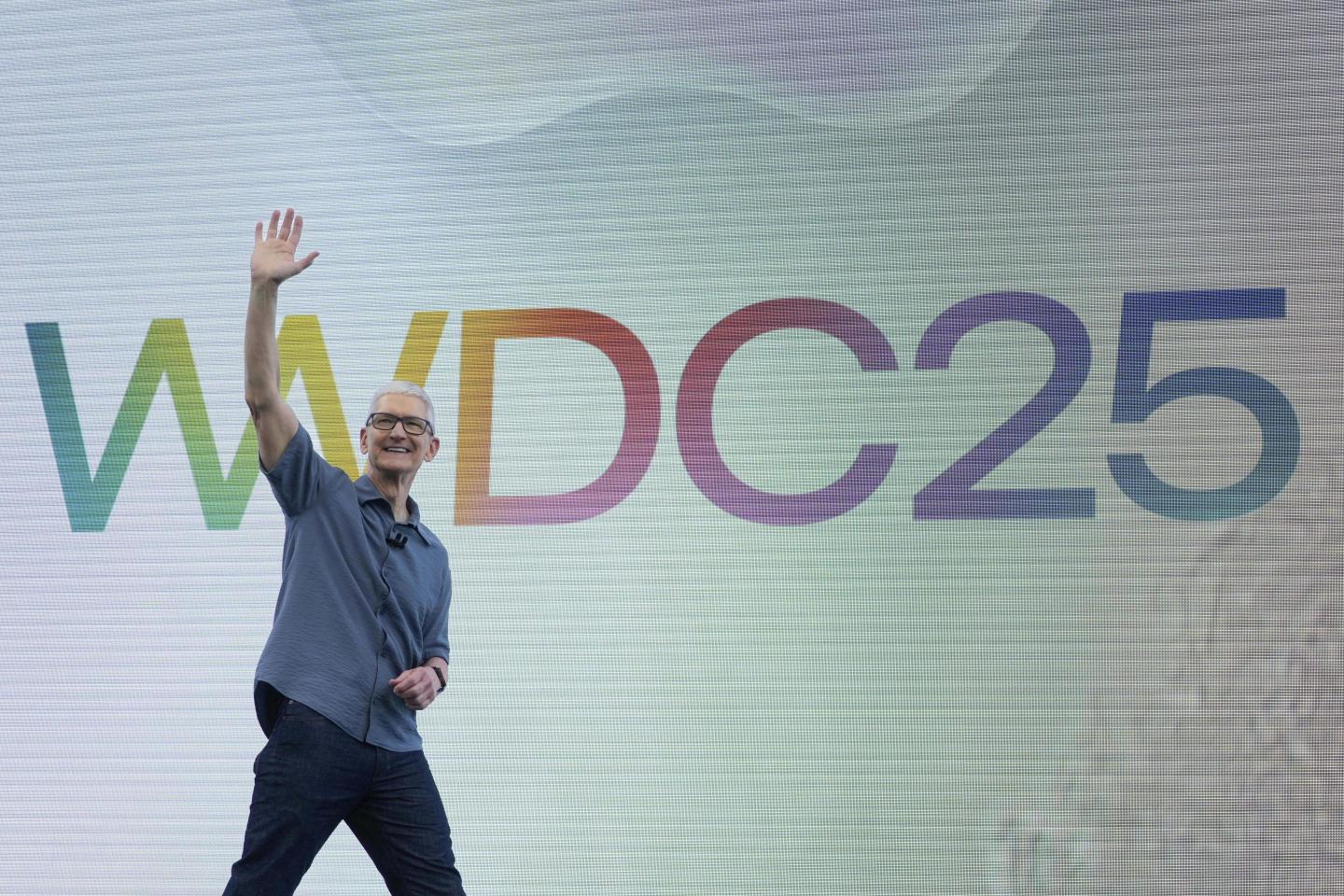 Apple admits it’s not ready to roll out Siri AI: ‘The end of the Siri runway is coming up fast, and Apple needs to lift off’