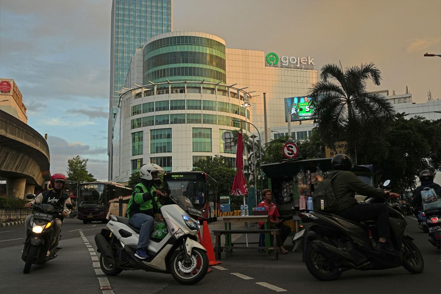 GoTo, Indonesia’s onetime tech darling, banks on fintech for its second wind