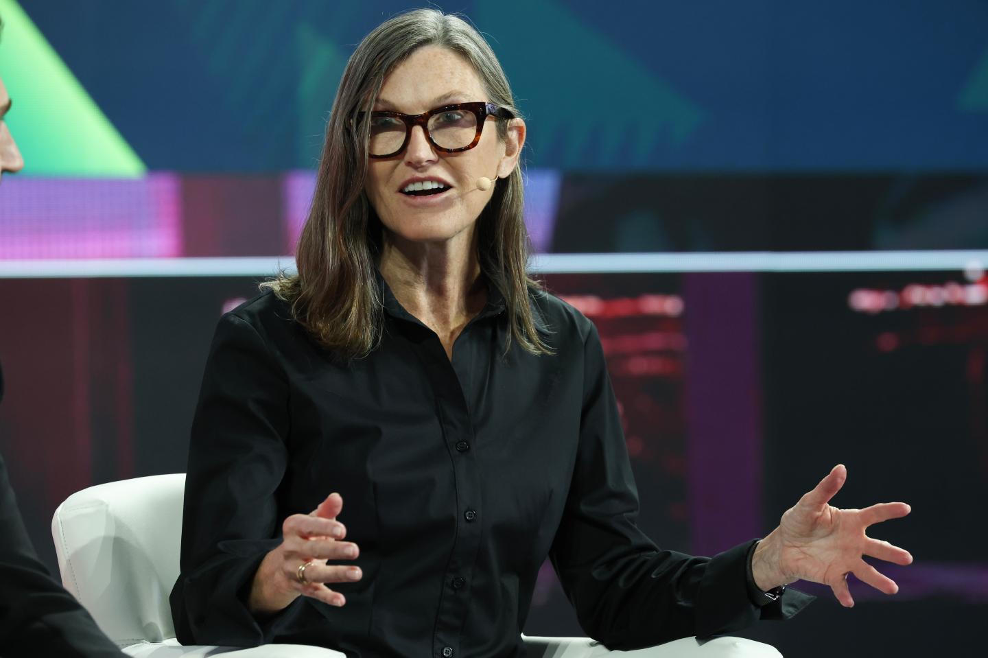 Cathie Wood’s 50% ARKK rebound hits a big wall of skepticism