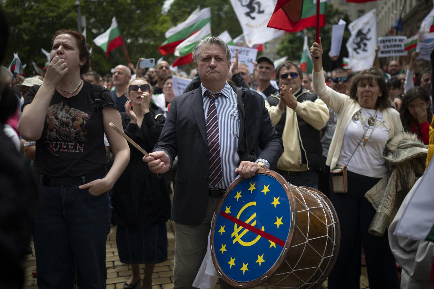 Populist backlash and ‘brainwashing’ threaten to derail Bulgaria joining the euro currency