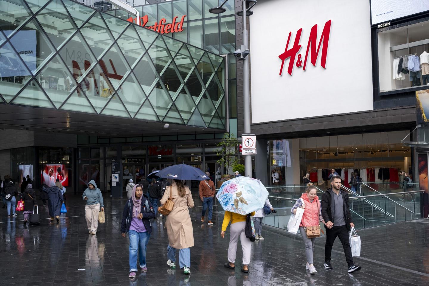 H&M billionaire quietly moves brand toward private ownership