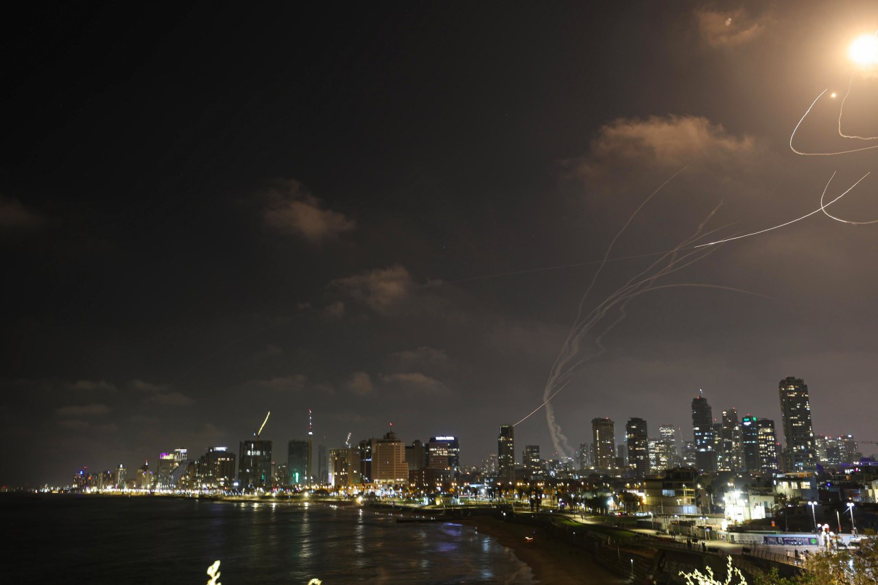 Israel hit by retaliatory strikes as UN says Iran enrichment site ...