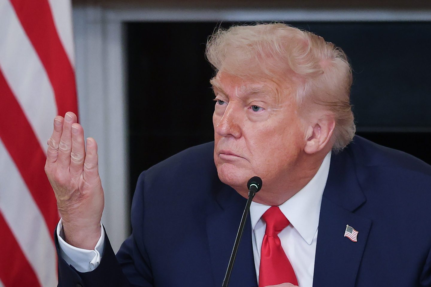 Trump's tariffs pushed members of Congress to make a surge of stock trades earlier this year.