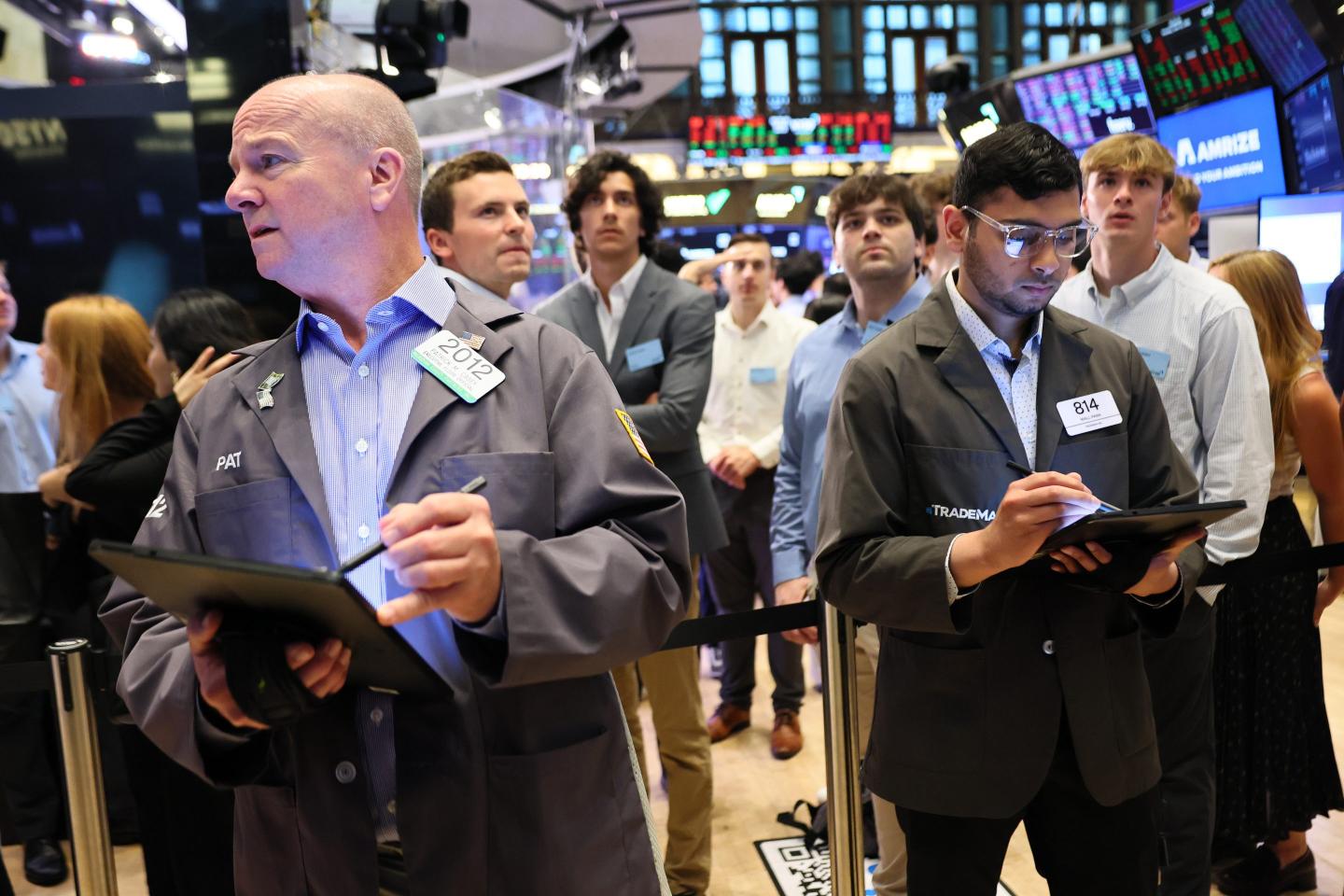 Stock futures signal fresh highs as tax cuts advance in Senate while Trump balks at extending tariff deadline