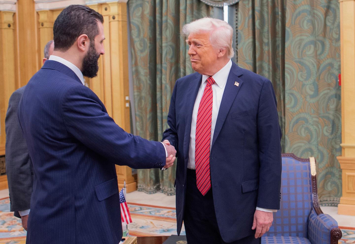 Trump signs ends U.S. sanctions on Syria with executive order