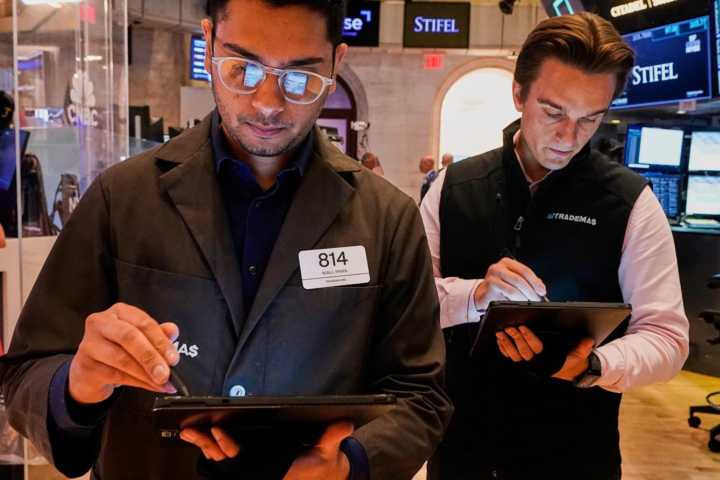 Stock brokers