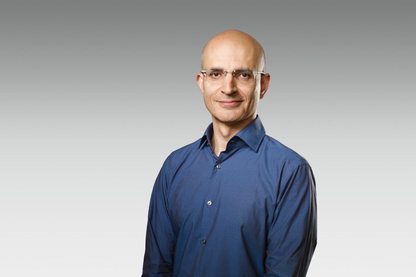 Apple COO Sabih Khan
