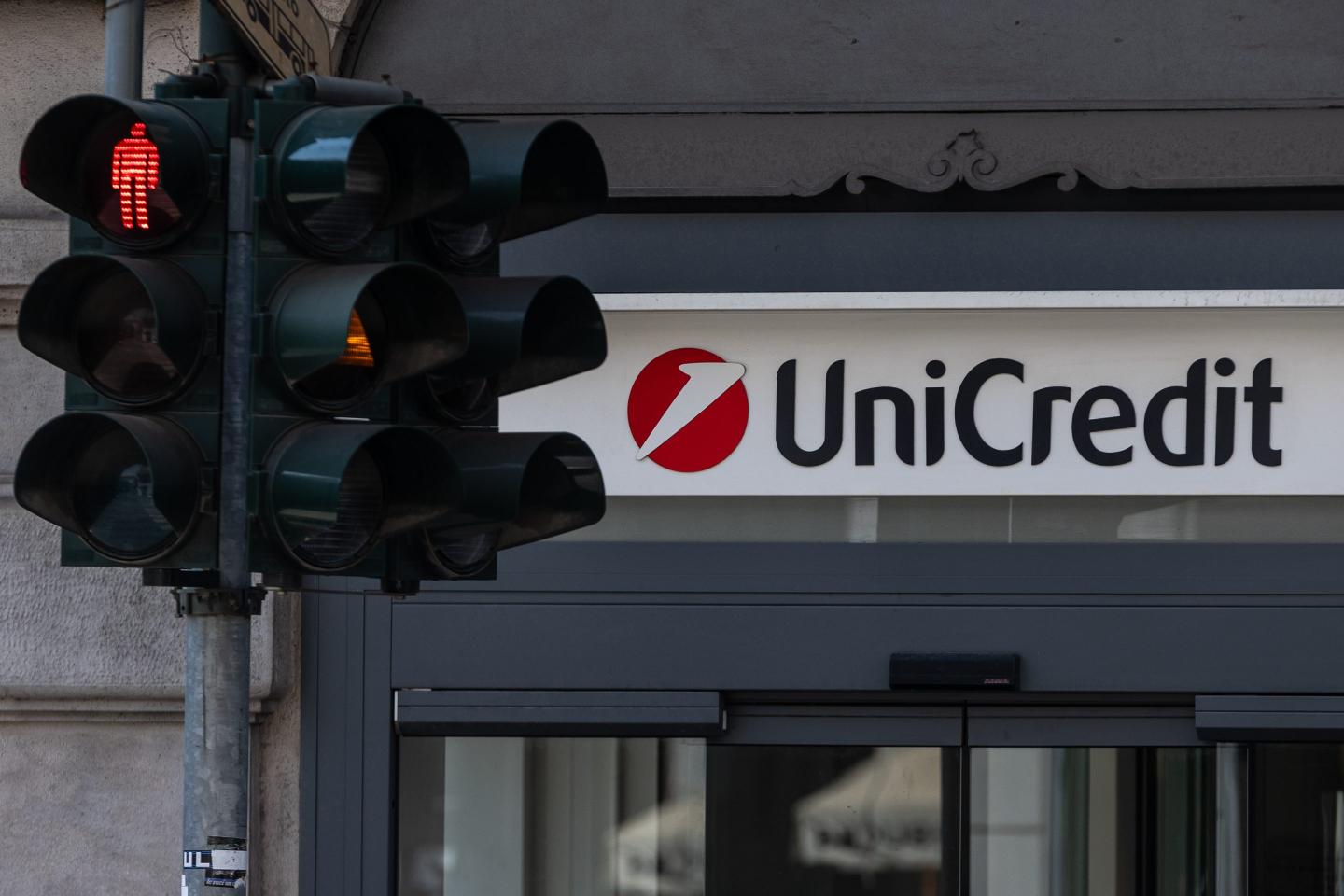 UniCredit withdraws offer to buy rival Banco BPM, blaming Italy’s government