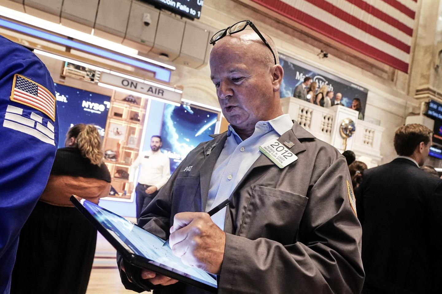 Stock broker